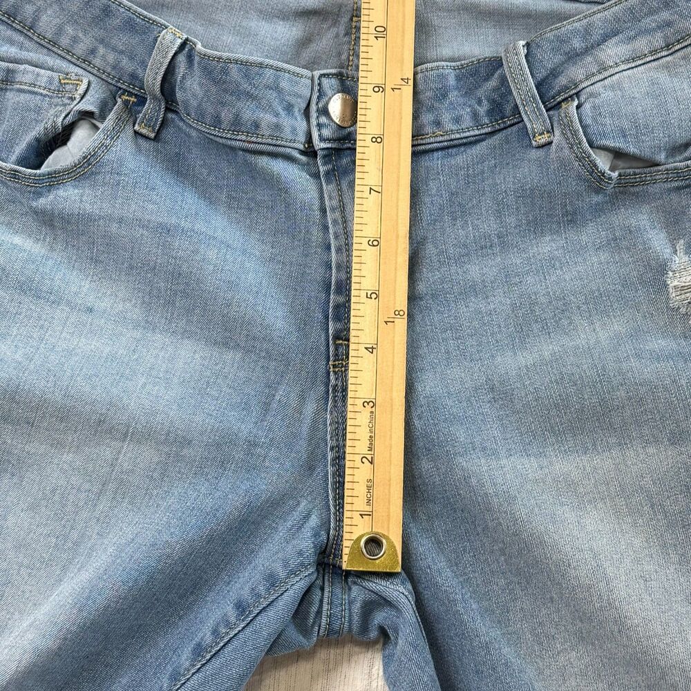 Old Navy The Rock Star Jeans Sz 14 Women's Light‎ Wash Low Rise Denim Distressed - Picture 13 of 16